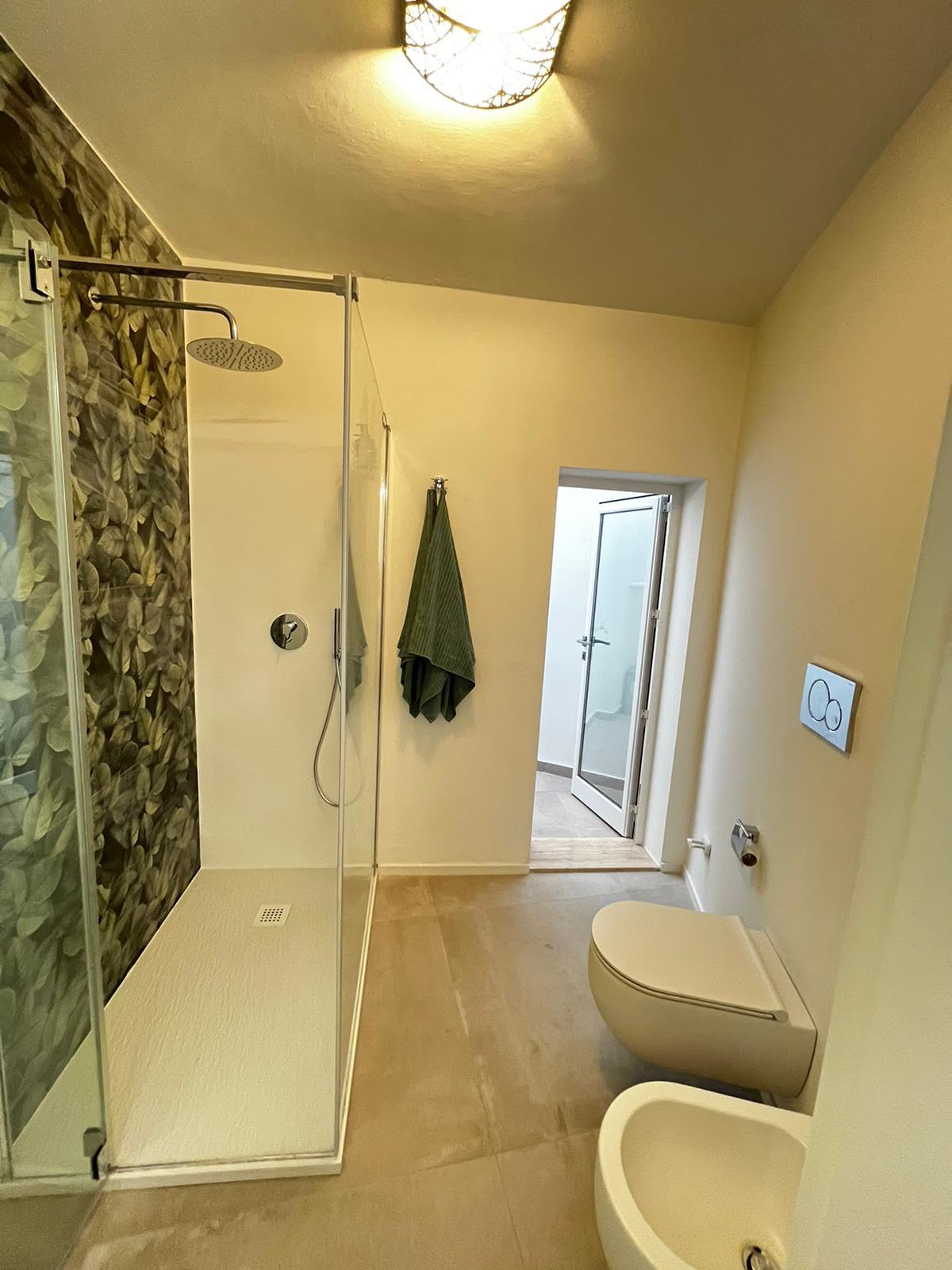 Bagno con doccia